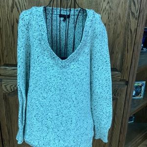 Banana Republic V Neck Sweater Size M